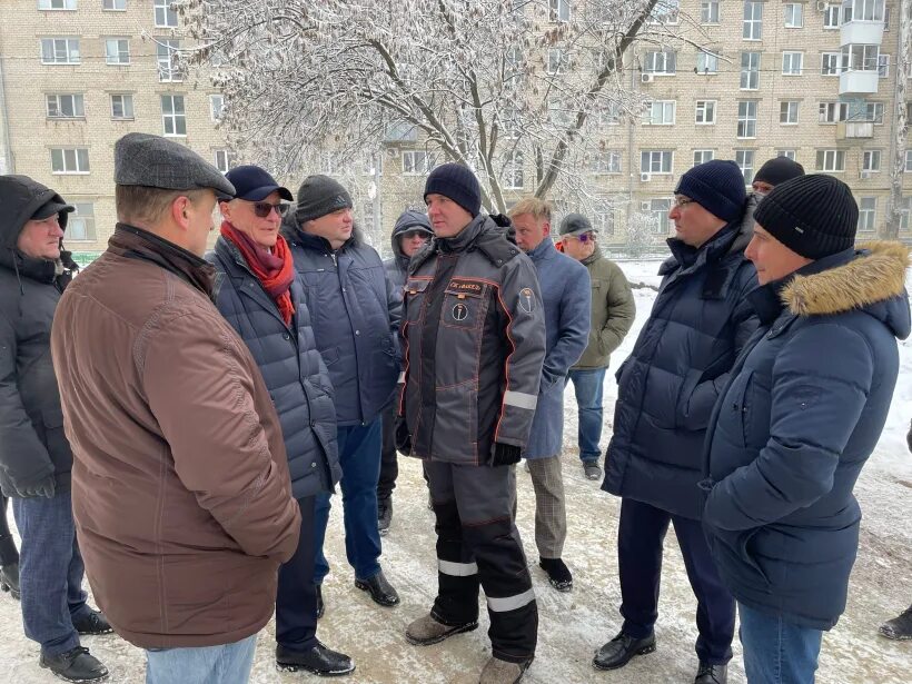 На николаевской фото. Зимнее благоустройство. Тольятти ворошилова 26. Ворошилова 20 тольятти. 4 квартал юбилейный.