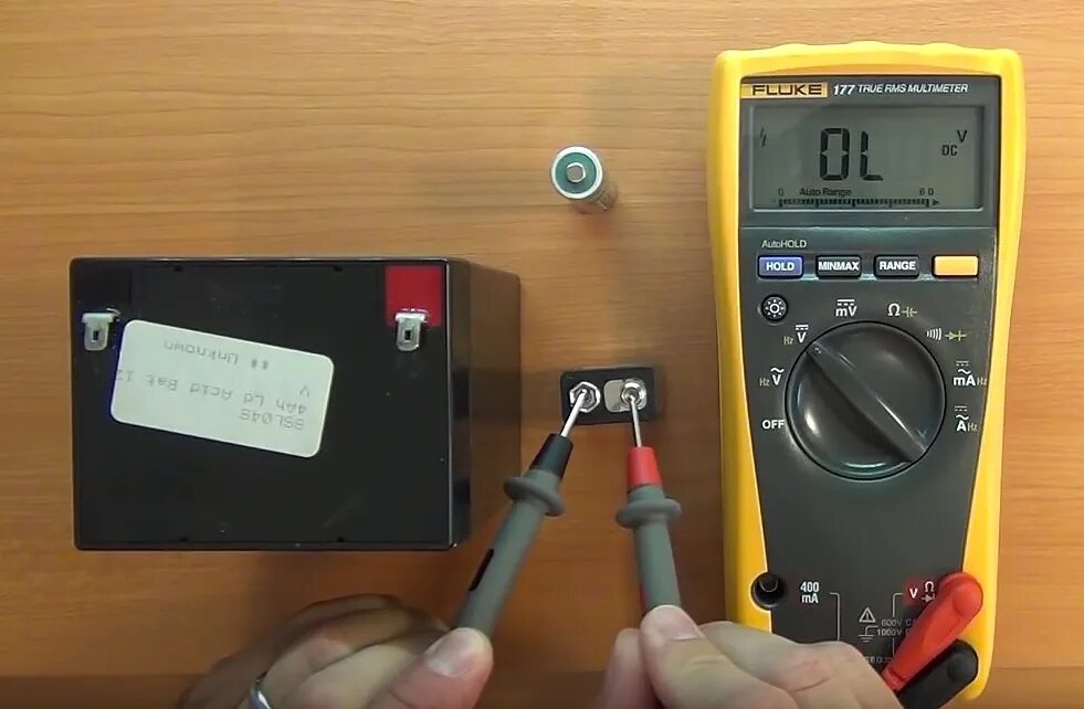Мультиметр показывает 0. 0l на мультиметре. o.l на мультиметре. ol на мультиметре. ol показания на мультиметре.