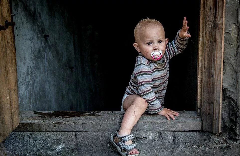 Покажи забытого ребенка