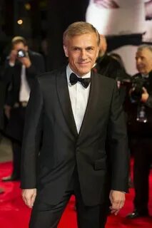 Премьерами 7