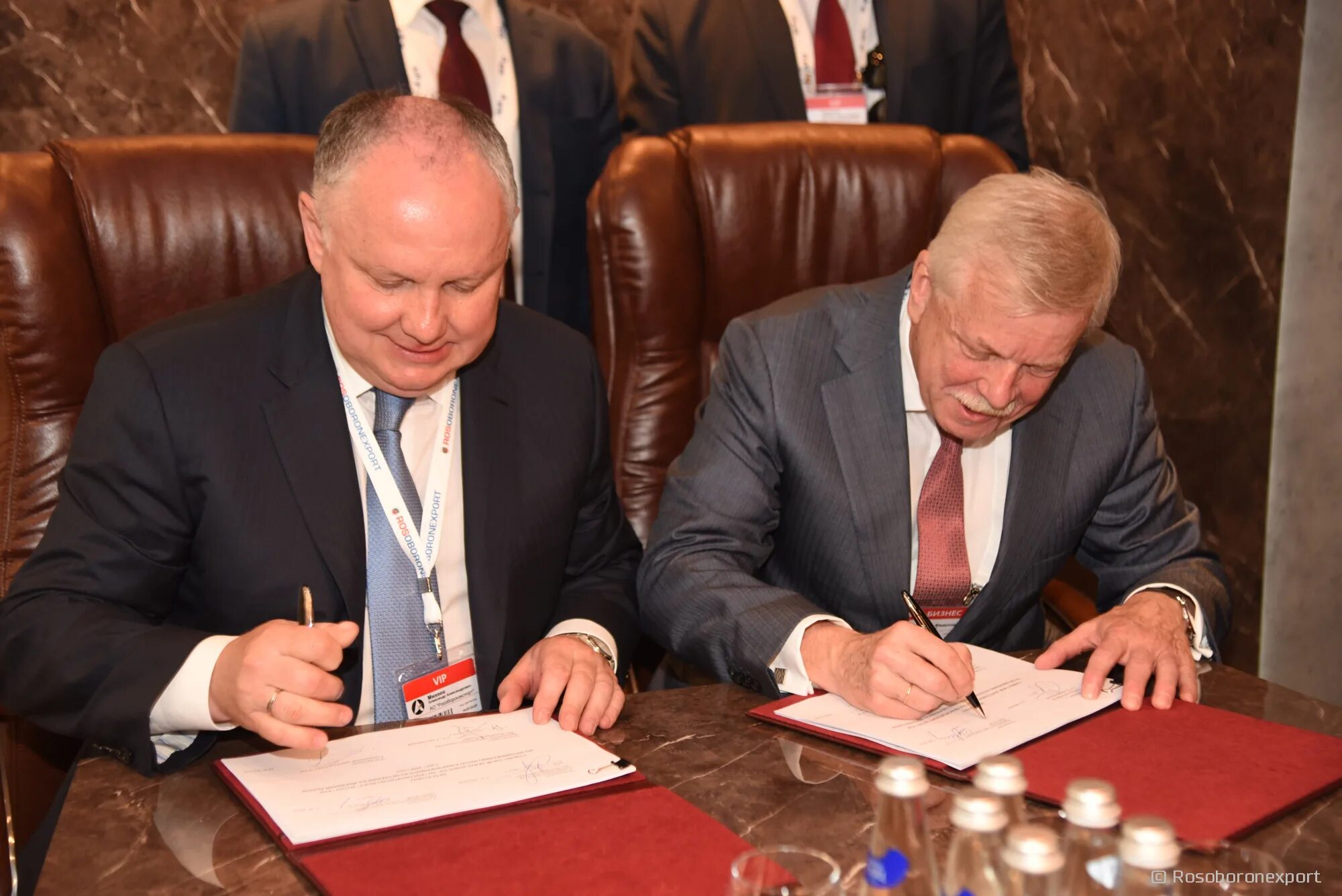 тучков поэз ульяновск. махов 2017. макс выставка самолетов 2018. махов 2017. сердюков на максе.