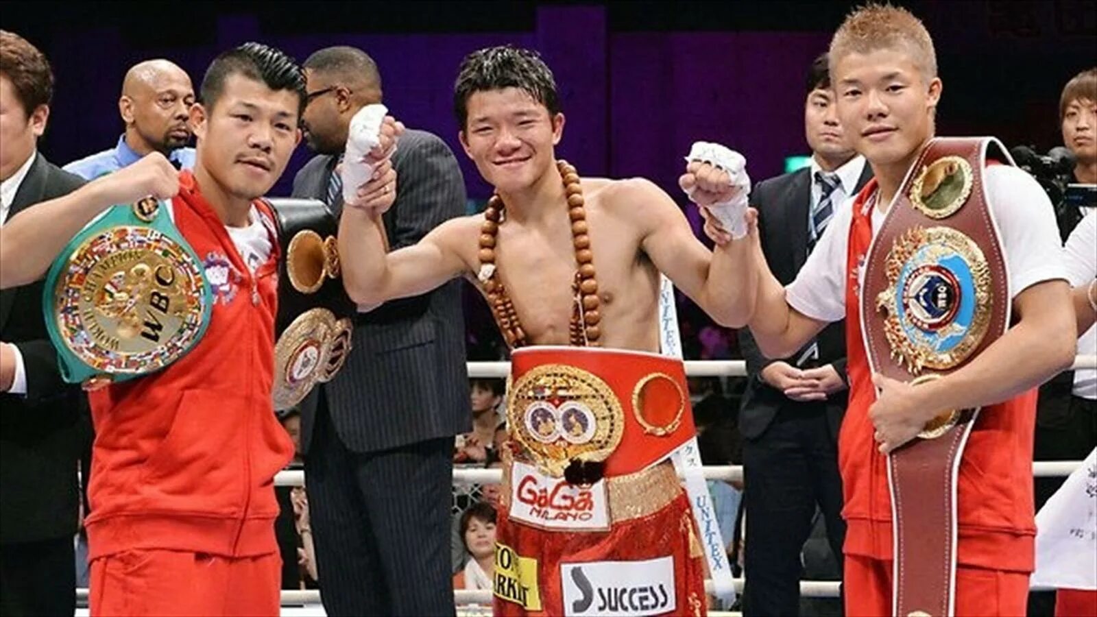 Jbc пояс чемпиона японии. Геннадий головкин фото с поясами. Чемпион мира по боксу сергей ковалев. Фёдор александрович чудинов российский боксёр. Геннадий головкин с поясами.