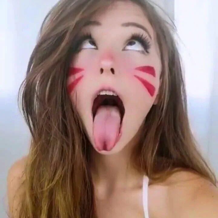 Белла дельфин блогерша. Девушка высунула язык и свела глаза. Девушка высунула язык и свела глаза. Белла дельфин ахегао. Белла delphine.