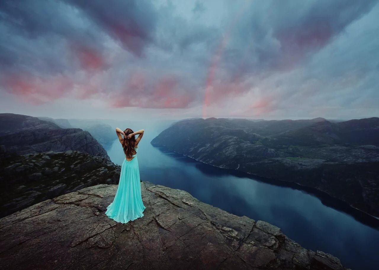 Hobopeeba кристина макеева. фотохудожник кристина макеева. красивые модели. георгий чернядьев фотограф. она была невероятно красива.