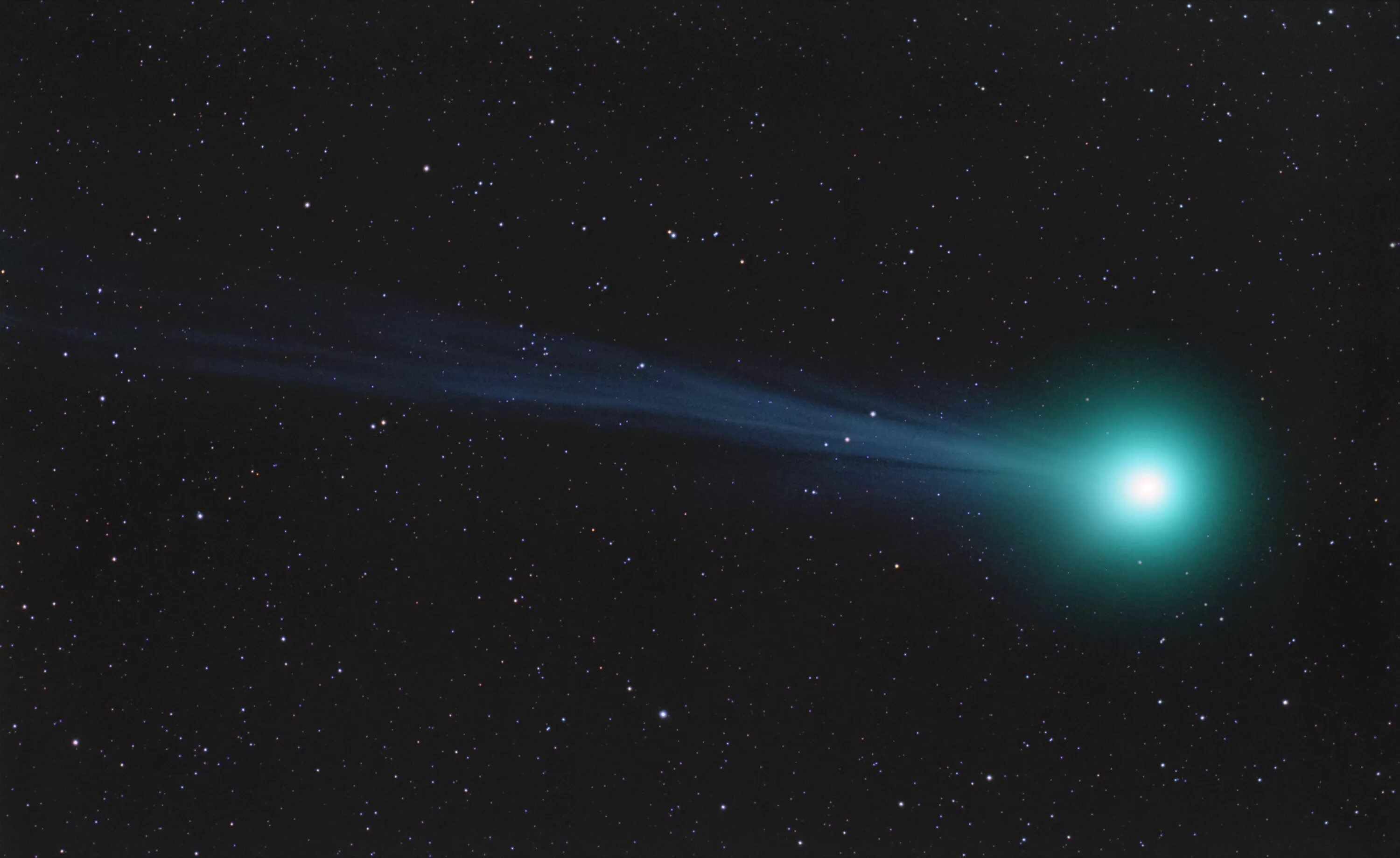 C/2014 q1. Комета e3ztf. Зеленая Комета. Звезды и кометы.