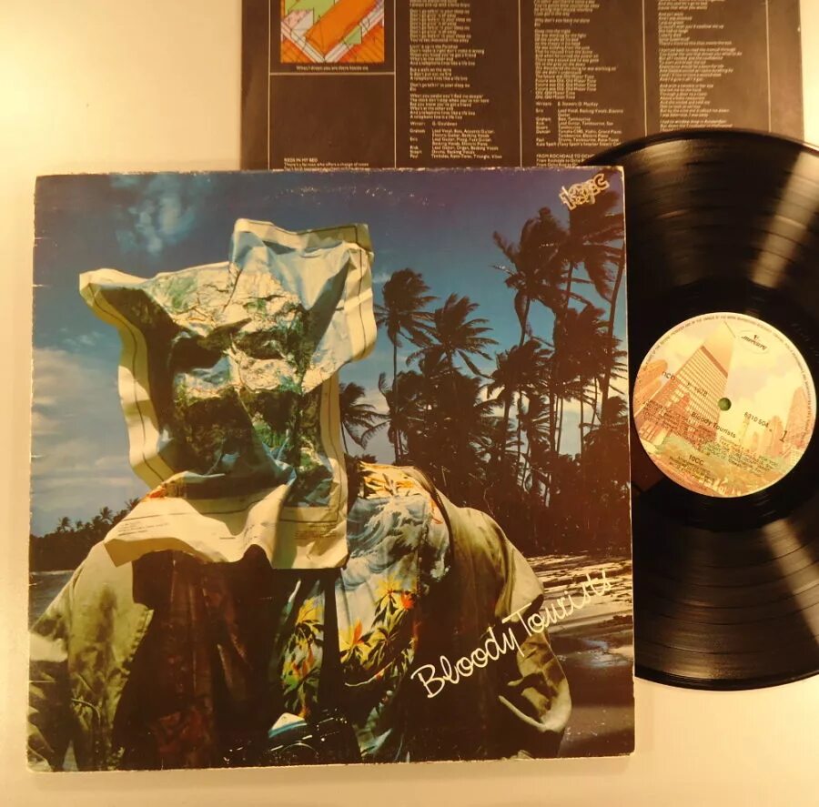 Bloody tourists. Bloody tourists. Holland 1978. 10cc - dreadlock holiday. Обложка 10cc - 1978 bloody tourists.