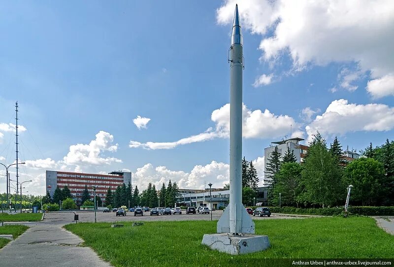 Карат плюс санкт-петербург дальневосточный проспект 42. Ракета бургер павелецкая. Кафе ракета смоленск. Кафе ракета обнинск. Ракета кафе москва.