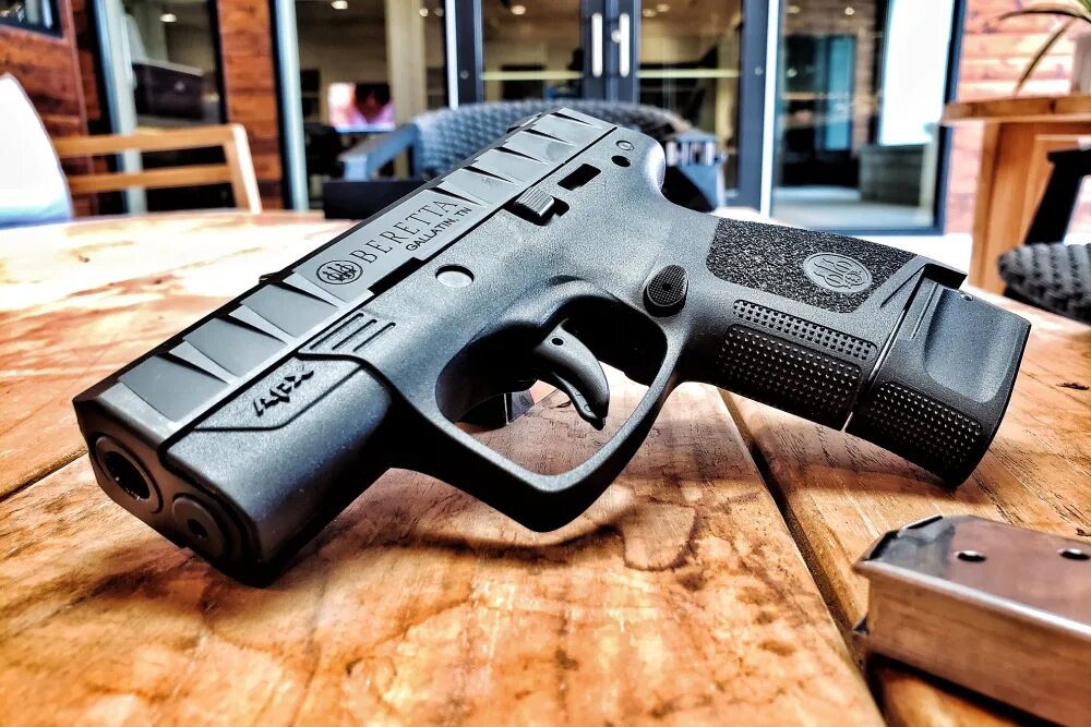 Beretta apx pistol. Carry 9. Beretta apx 9mm. Nike stephen curry кроссовки. Кроссовки curry 9 street.