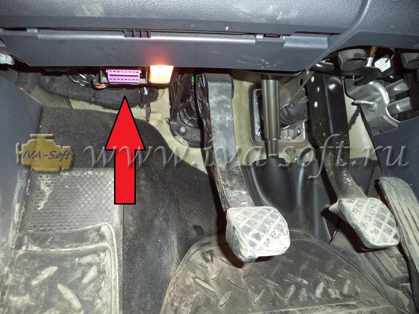 гольф где находится диагностический. гольф где находится диагностический. 6 2000. гольф 5 разъём обд 2. разъем obd vw golf 2000.