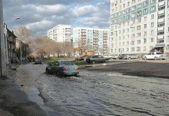 Наводнение в новокузнецке сегодня. Потоп в Новокузнецке 2004. Новокузнецк 2004 год. Наводнение в Новокузнецке 2004 год. Наводнение Новокузнецк.