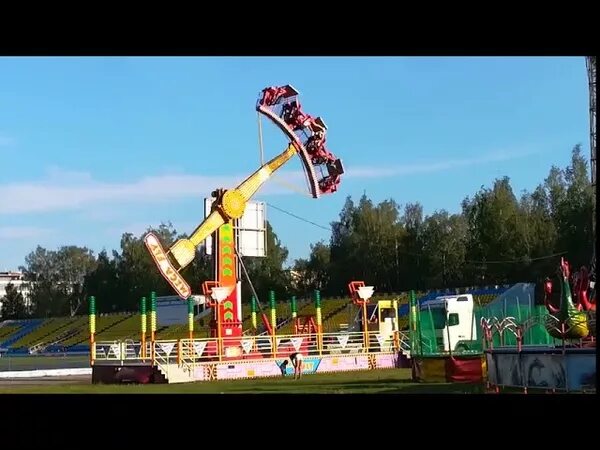 Аттракционы в пскове в финском парке. Детский парк псков. Карусель псков. Парк аттракционов в пскове 2022. Псков парк аттракционов.
