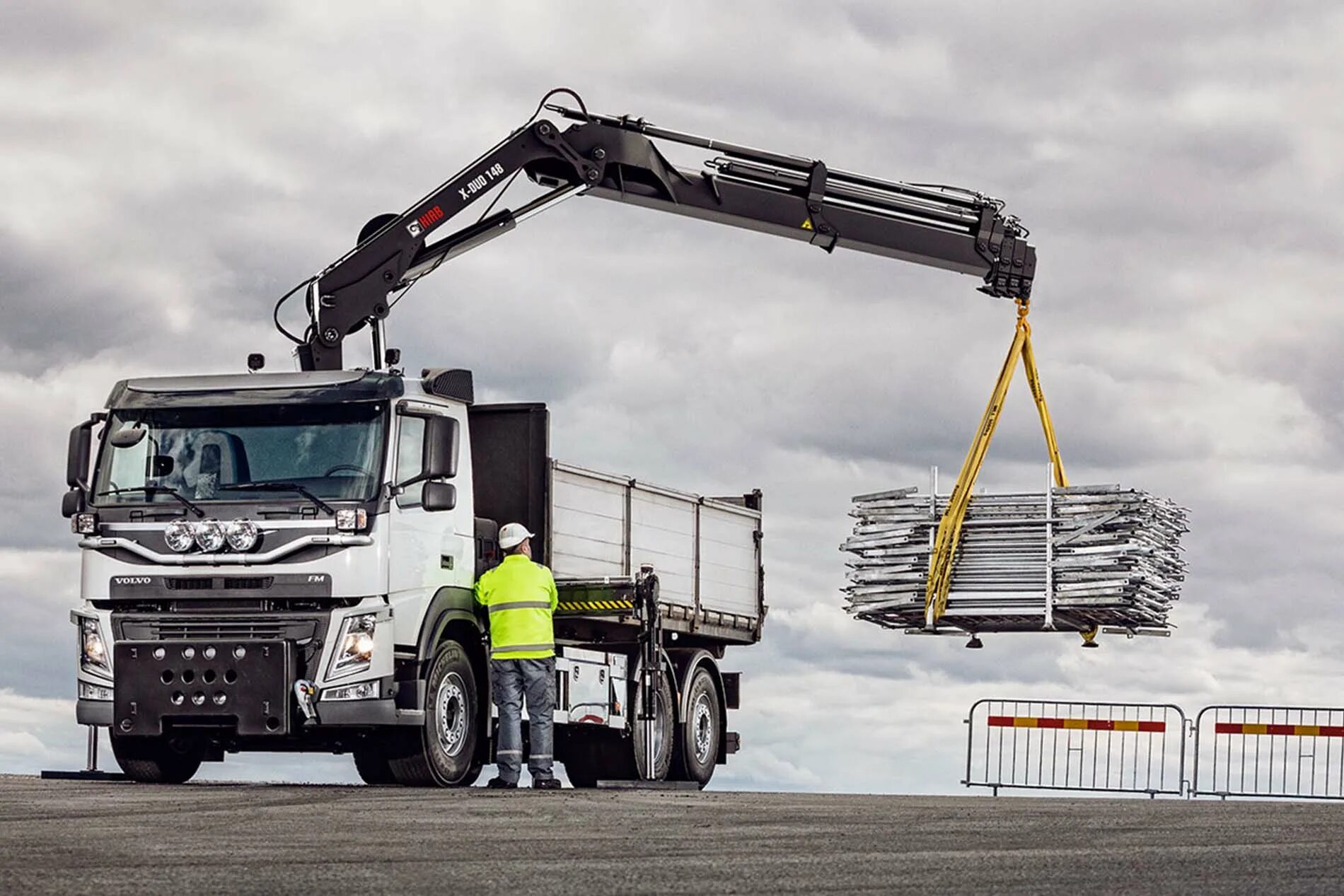 Манипулятор услуги. Hiab 160 гидравлика. манипулятор hiab x-cl 16b-2. манипулятор hiab грузовой. v kran гидроманипулятор.