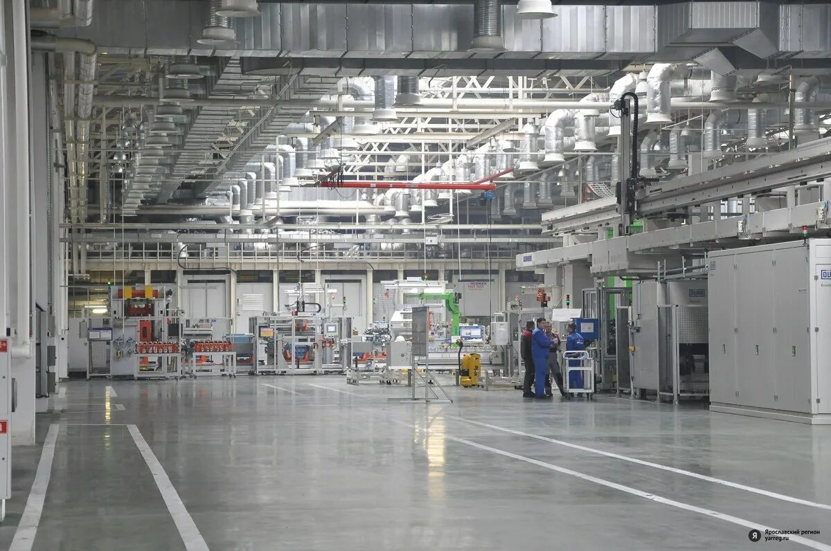 Ярославль предприятия. Заводы ярославской области. Завод нпз ярославль. Ярославль предприятия. Нефтеперерабатывающий завод ярославль ночью.