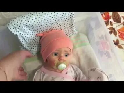 Включить видео малышки