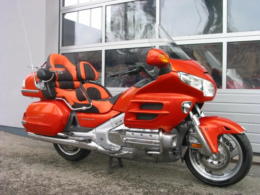 Goldwing 1800. Honda gl1800 Gold Wing. Хонда Голд Винг 1800. Honda Goldwing 1800. Gl1800 Gold Wing.