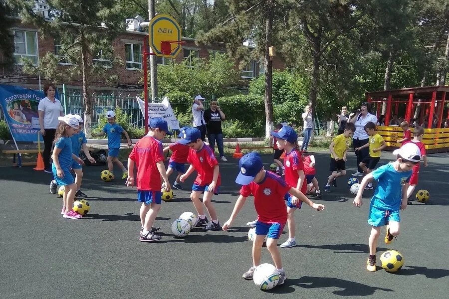 спортивные игровые эстафеты. эстафеты с футбольным мячом. эстафеты с футбольным мячом. эстафеты с футбольным мячом для детей. эстафеты с футбольным мячом.
