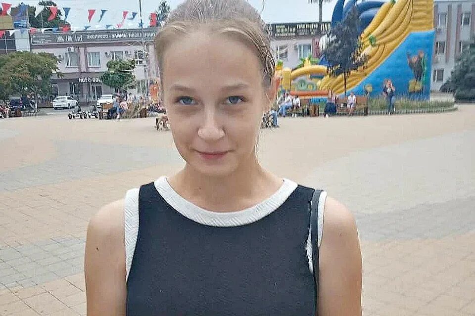 15 Летняя девочка. 15 Летние девчонки. 14-Летние девочки шиколнитца.