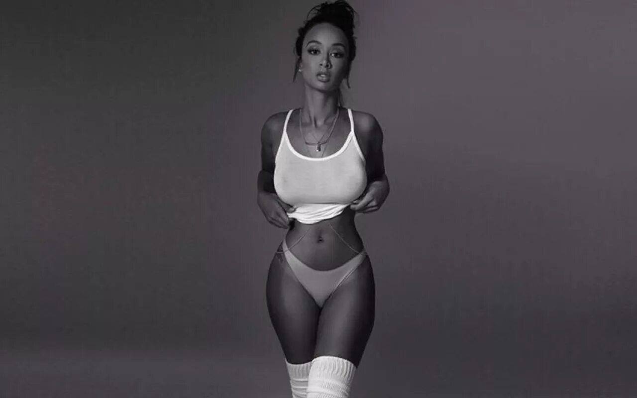 Монифа дженсен. Mesha seville попа. Женское тело чб. Черный девушка бедра. Черный девушка бедра.