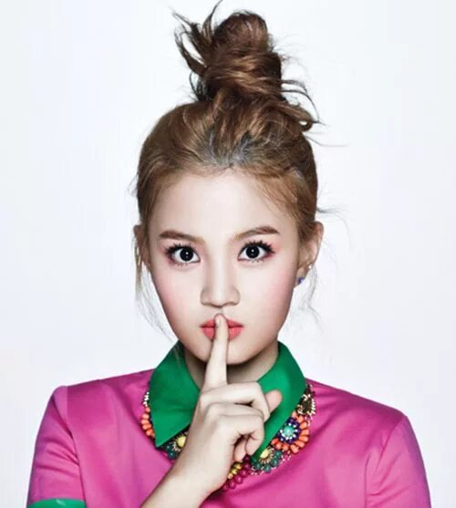 Lee hi holo. Lee hi. Ли хай корейская певица. Ли хёри. Ли хайцынь.