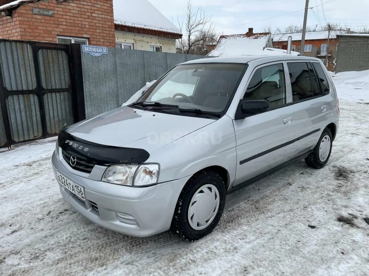 Мазда демио 2000 багажник. Мазда демио 2000г. Mazda demio 2000 r17. 5 2000. Mazda demio 2000 гнилая.