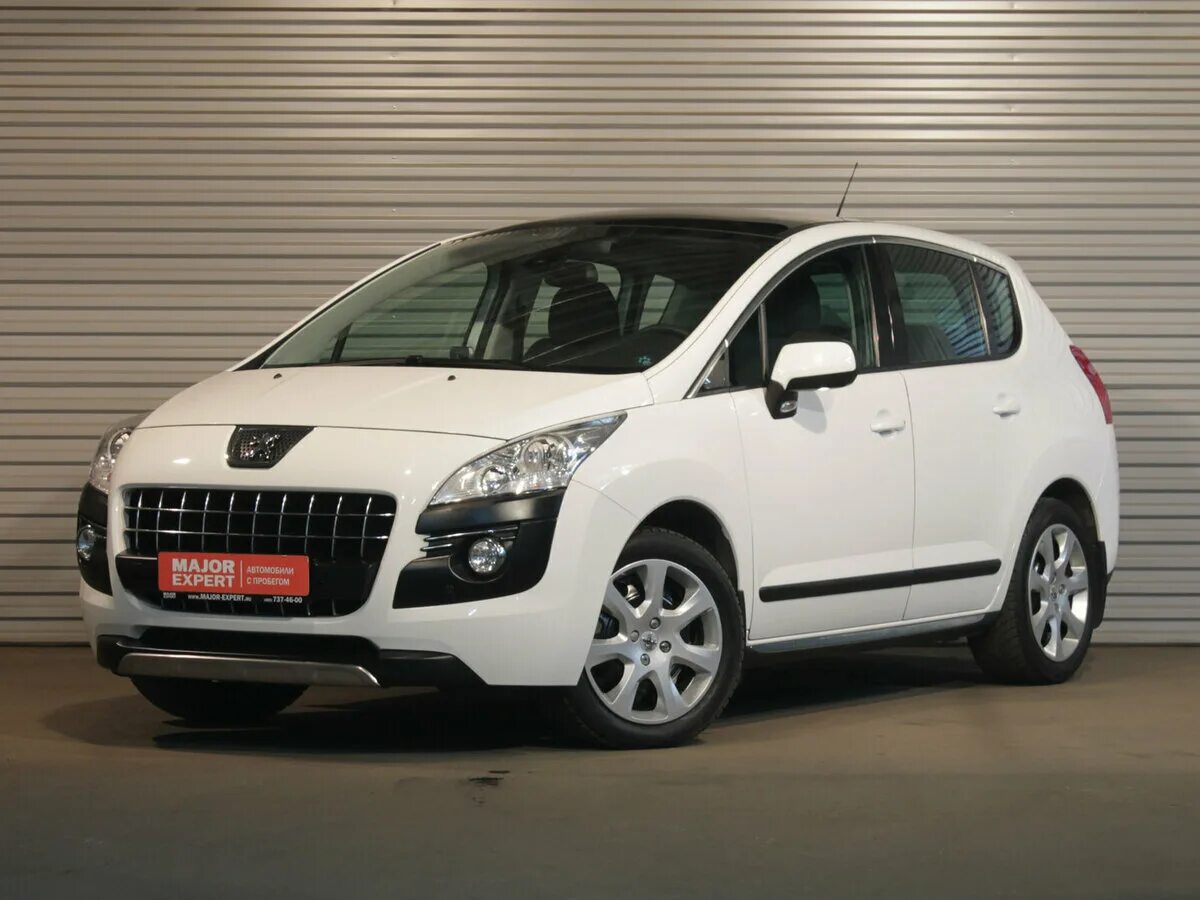 Пежо 3008 2012. Пежо 3008 белый 2012. Peugeot 3008 2012 года. Пежо 3008 белый.