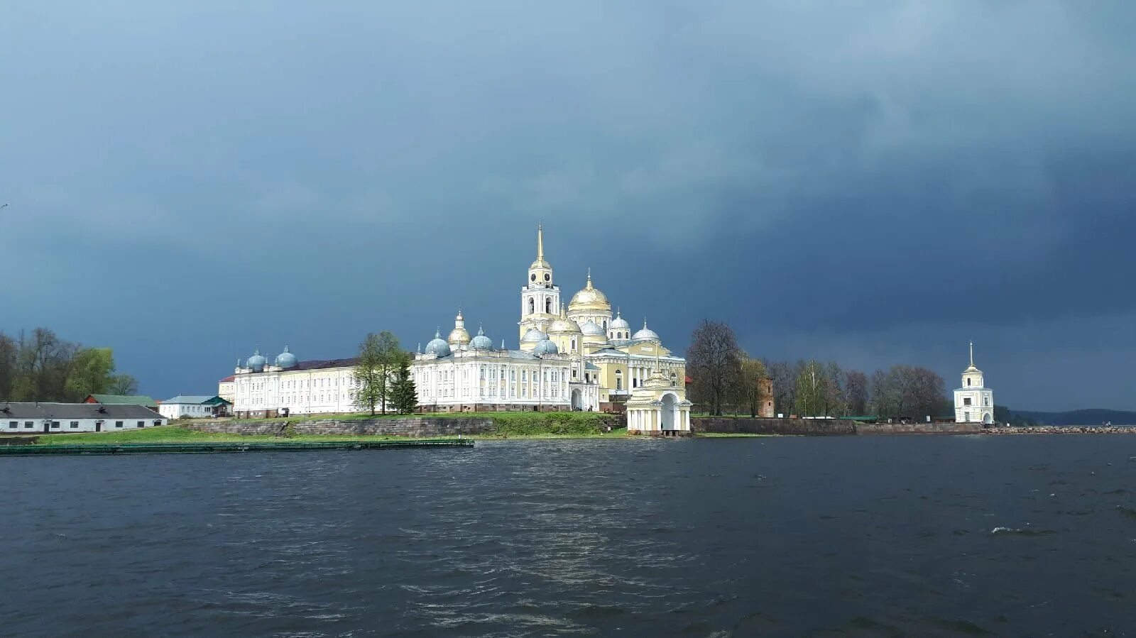 Осташков селигер нилова пустынь. Осташков нилова. Осташков нилова столобенская пустынь. Нилова пустынь на селигере. Осташков нилова.