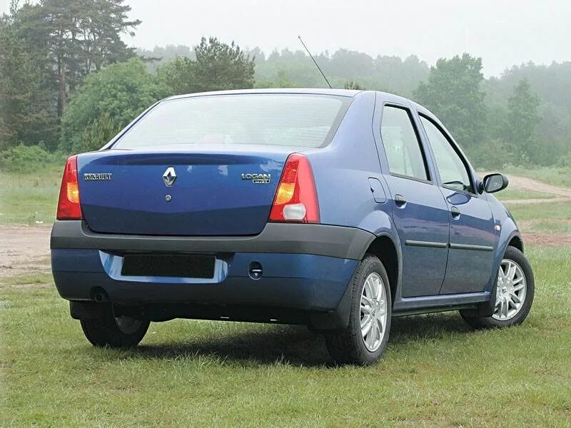 Логан первого поколения. Renault Logan 1. Рено Логан 1 поколение. Renault Logan 2004 – 2009, 1 поколение. Рено Логан 1 2004.