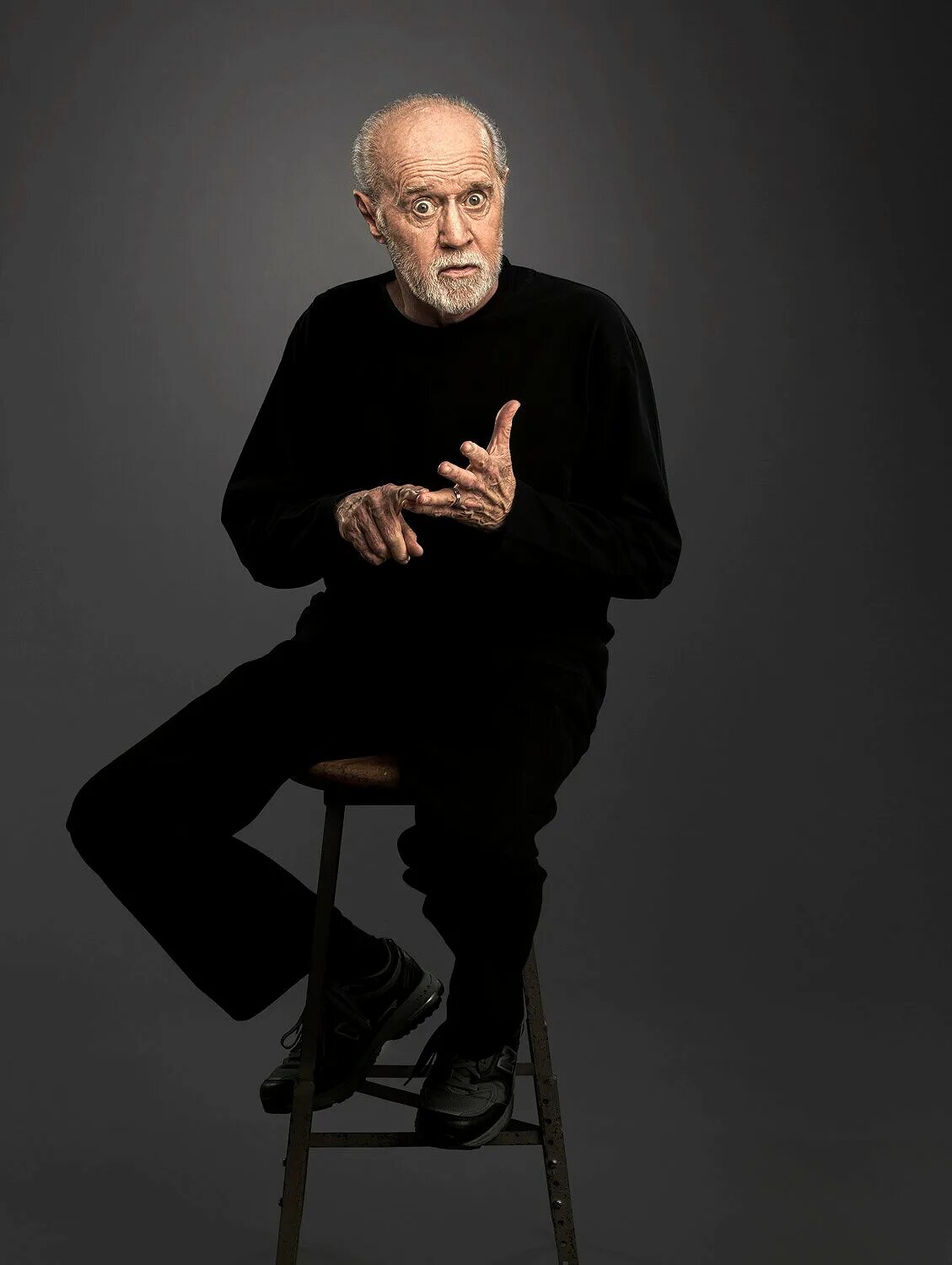 George carlin. Стендап комик Джордж Карлин. Американский стендап комик Джордж Карлин. Джордж Карлин фото. Джордж Карлин 1937.