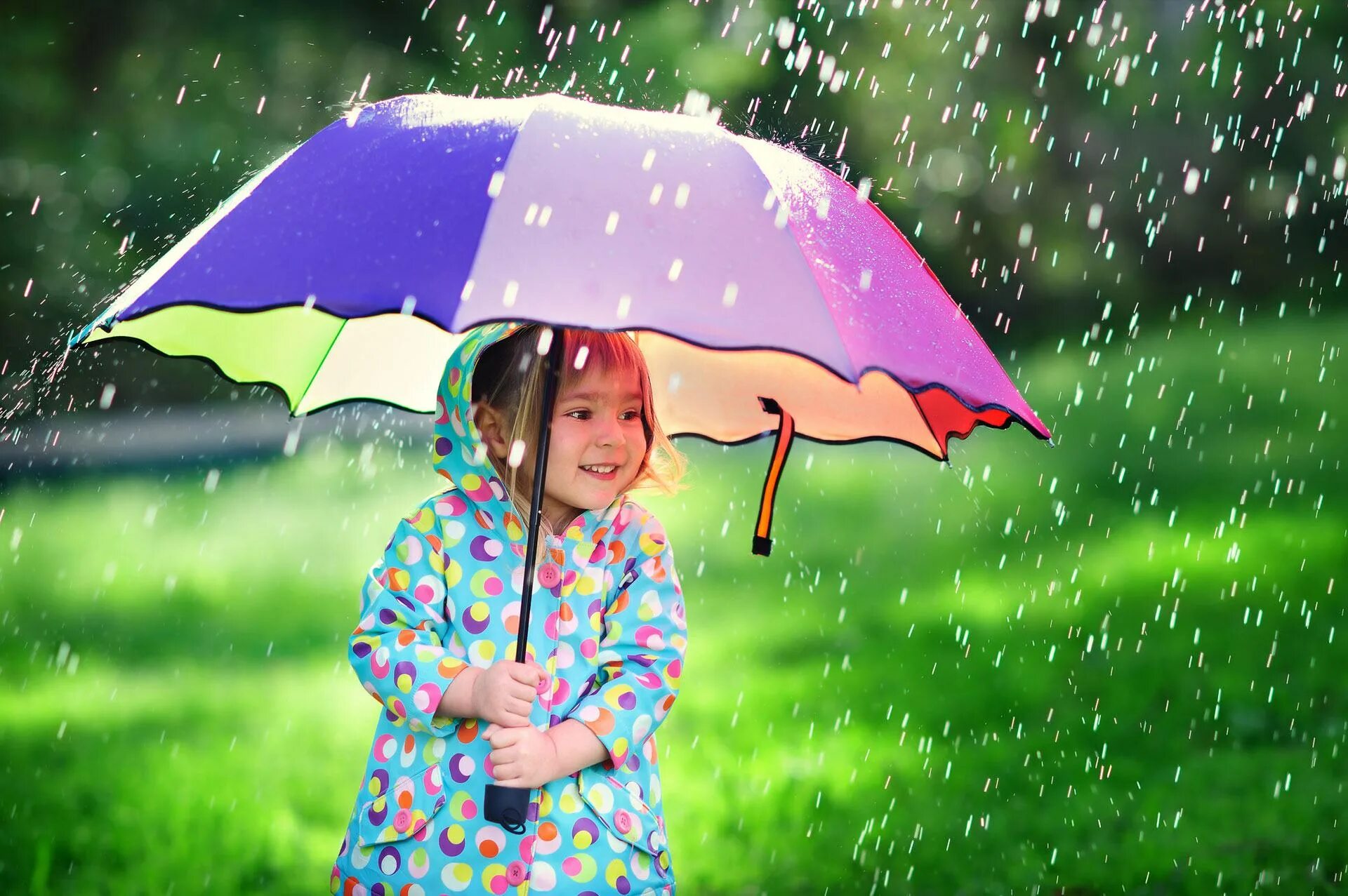 It s raining heavily. Маленький дождь. Дождик для детей. Летний дождь. Небольшой дождик.