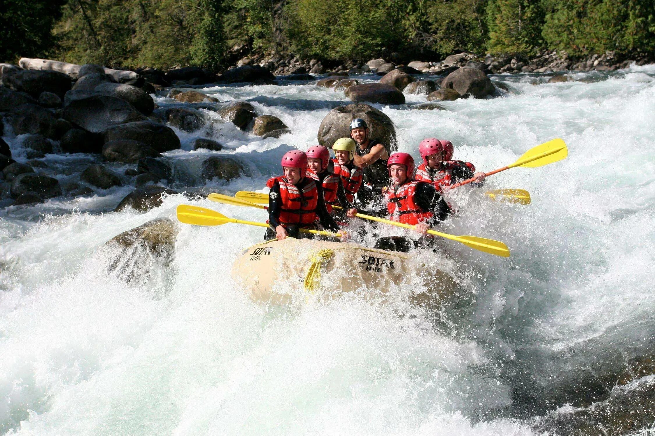 Что такое рафтинг кратко. Ватер рафтинг. рафтинг северная осетия. white water rafting. спуск на байдарках по горным рекам.