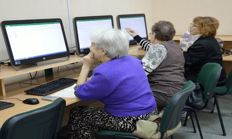 Компьютерные курсы с нуля. Компьютерная грамотность в библиотеке. курсы по компьютерной грамотности. мастер-класс по компьютерной грамотности. консультация по компьютерной грамотности.
