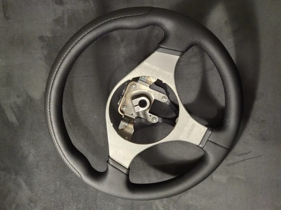 Как снять руль momo на mitsubishi lancer Руль МОМО Mitsubishi Lancer IX, 1,6 л, 2005 года стайлинг DRIVE2