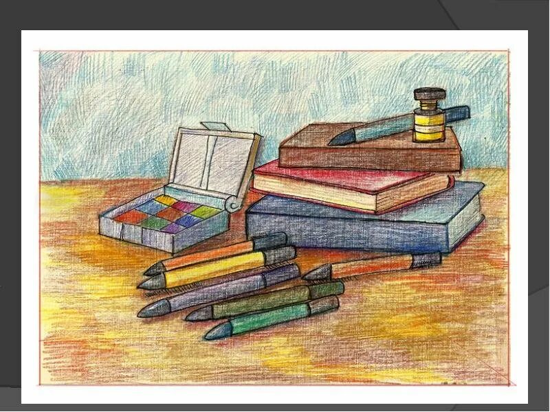 На столе лежат две коробки с карандашами. Натюрморт школьные принадлежности. Натюрморт школьные предметы. Ученический натюрморт. Зарисовки на тему школа.