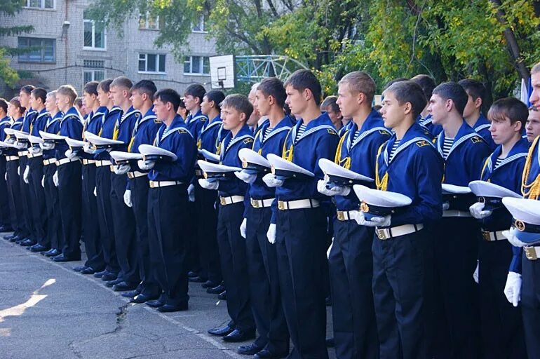 МГУ Невельского Амурский филиал. Амурский филиал МГУ им адм г.и Невельского г Благовещенск. МГУ Невельского посвящение в курсанты. Офицеры МГУ Невельского. Филиал государственного морского университета