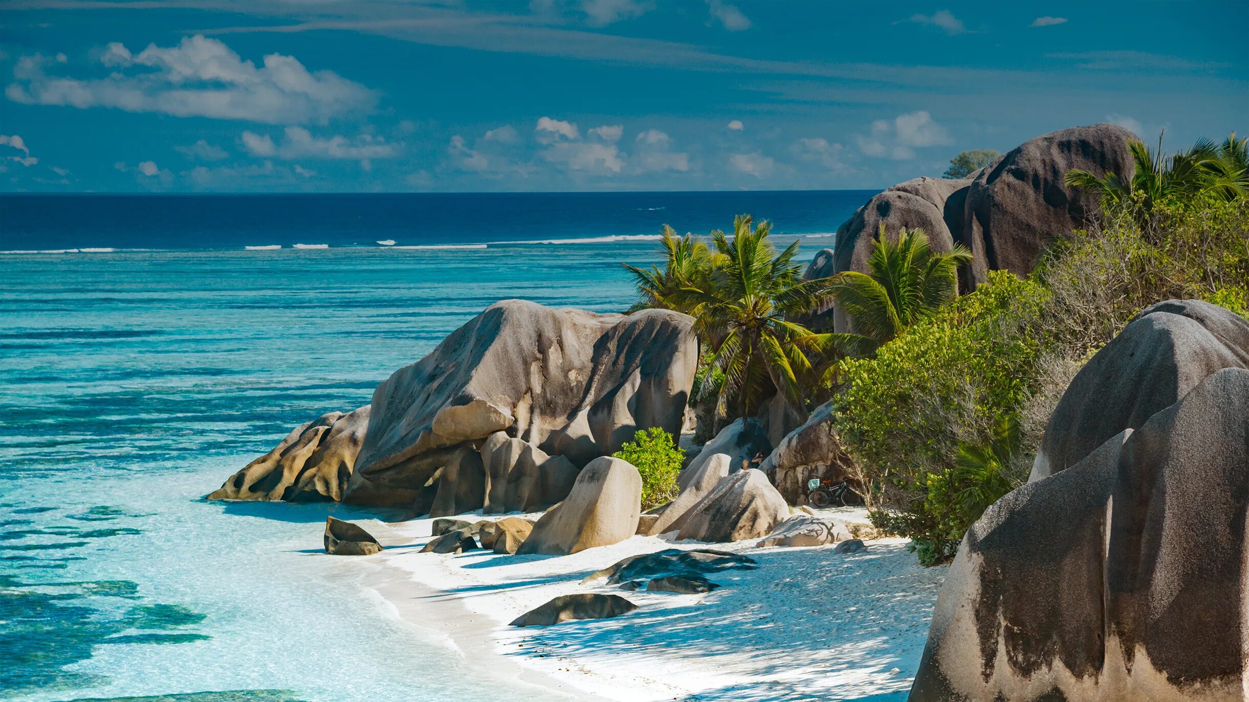 Island tour. Остров ла Диг. Ла-Диг Сейшельские острова. Остров la Digue Сейшелы. Anse source d'argent Сейшельские острова.