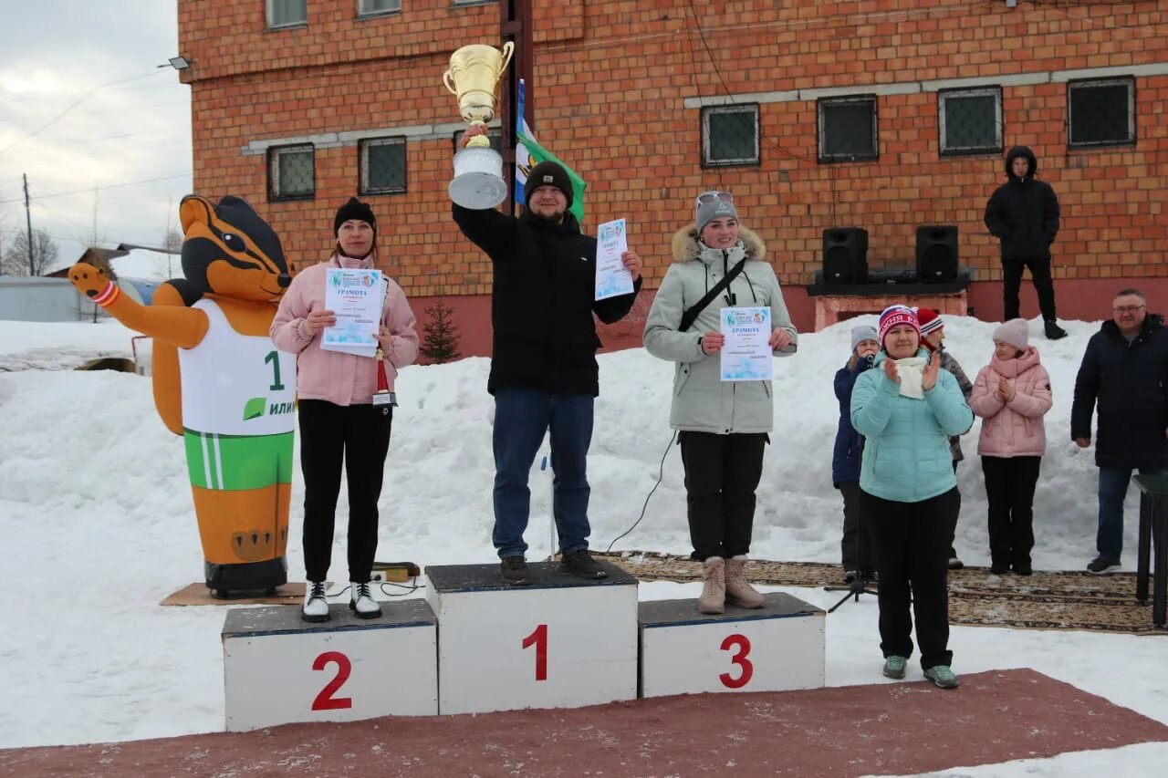 Погода в невоне. Спортивные соревнования. Зимний спорт. Сельские игры. Невон.