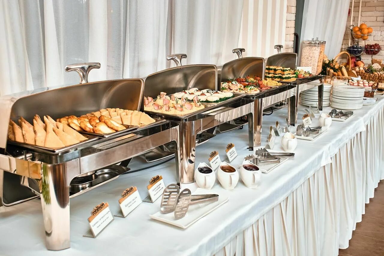 Отель минск завтрак. Robinson club resort spa минск. Шведский стол завтрак. Гостиница профит в туле завтраки. Минск отели в центре с завтраком недорого.