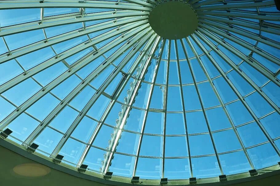 Round building. Ребристо кольцевой металлический купол. Сетчатый купол Шведлера. Сетчатая оболочка купола «Балтийская Жемчужина». Купольная крыша.