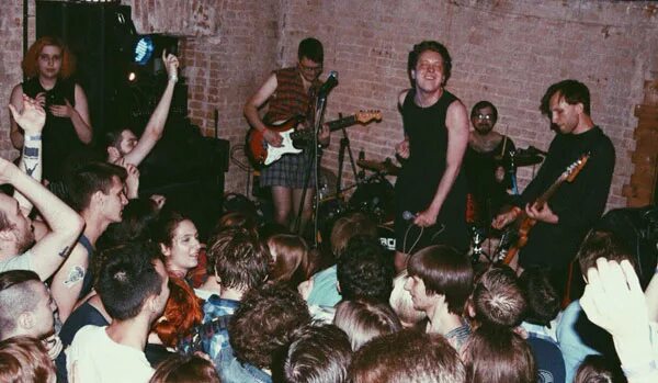 Ансамбль зарница. Группа зарница состав. Полоса препятствий зарница. Флаг для зарницы. Зарница группа.