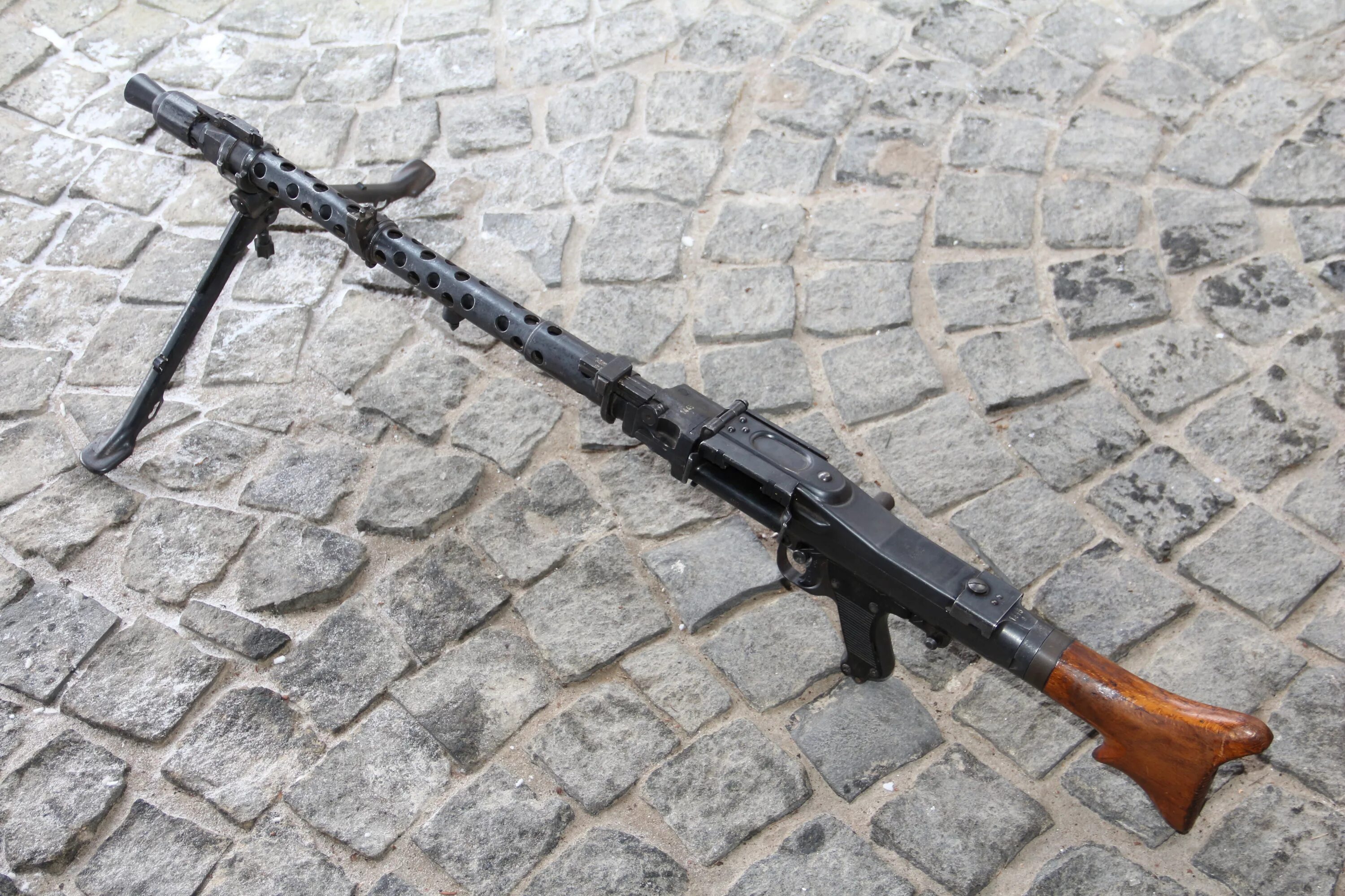 Мг-42 пулемет. Mg 42. Немецкий пулемётчик с мг 42. Mg 42. Mg 42 пулемет.