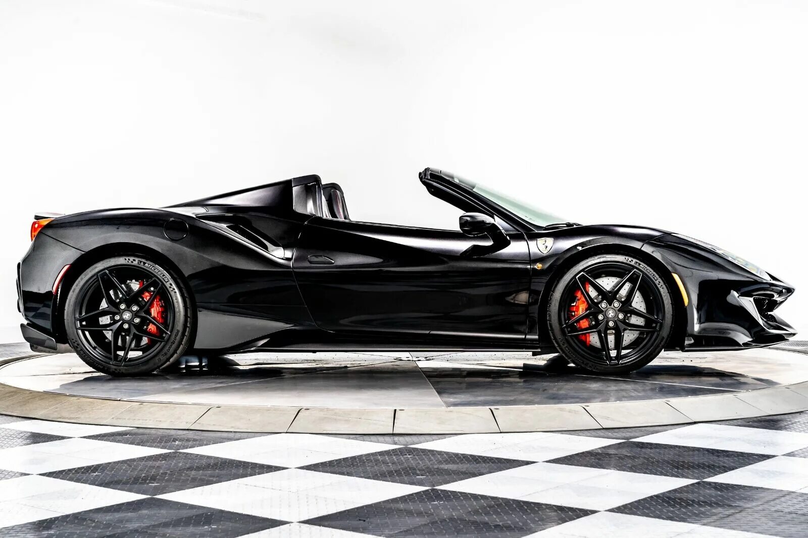 488 спайдер. Ferrari 488 spider. ferrari 488 black. ferrari 488 spider black. 488 pista.