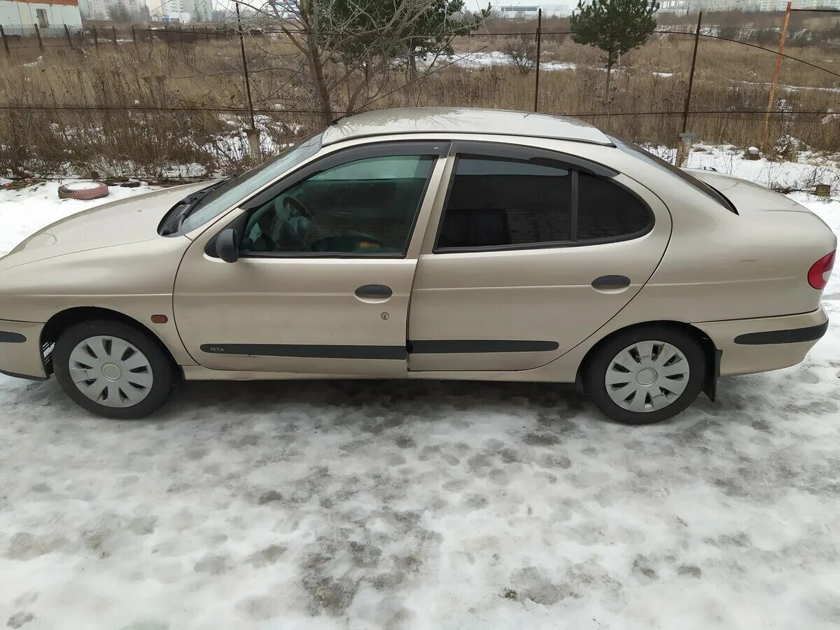 Renault 2000 года. Renault Megane 2000. Рено Меган 2000 года. Рено Меган 2000г 1.6. Рено Меган 2000 года седан.