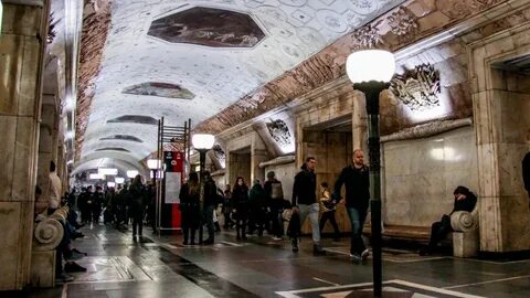 Метро александровская
