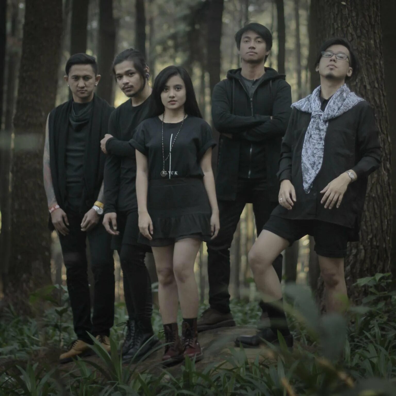 Kills me inside. Killing me inside. Killing me inside. Kills me inside. Killing me goyu музыка группа.