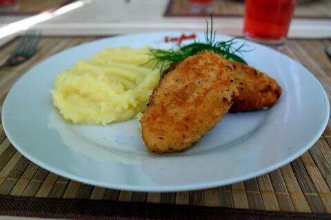 Котлета рыбная пюре картофельное