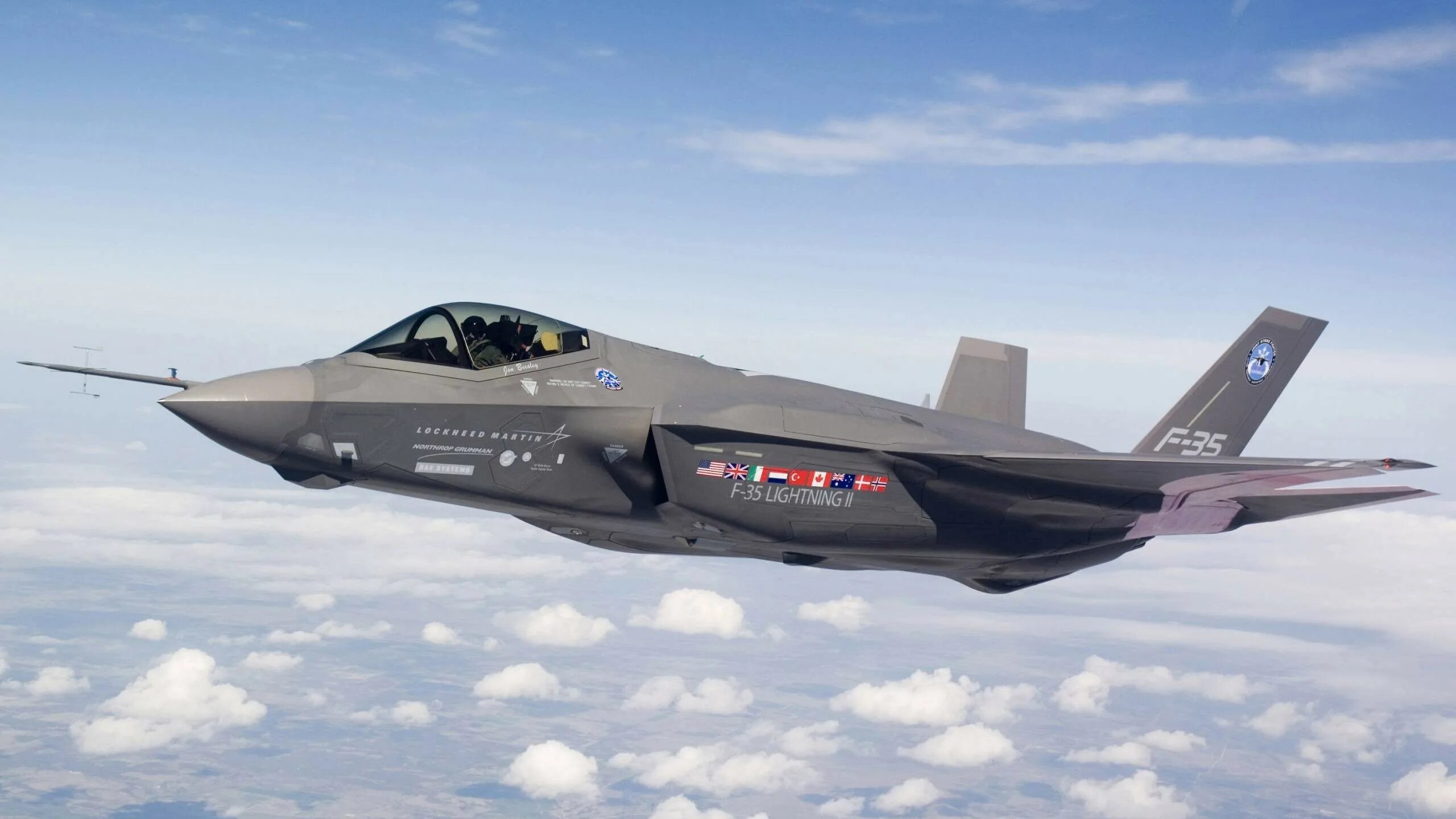 Американский истребитель ф 35. Ф 35 лайтинг. Самолета 35. F-35 lightning ii (сша). F 35 истребитель.