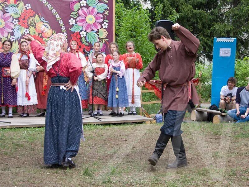 Село красные горки нижегородская область. Красная горка Нижегородская область Володарский район. Красная горка (Володарский район). Красная горка Нижегородская область люди. Храм п красная горка Володарский район.