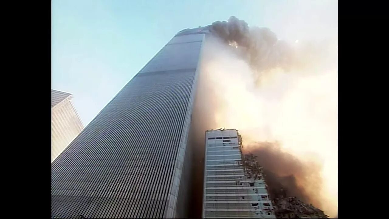 Сколько этажей было в башнях близнецах. WTC inside 2001. 9/11 WTC inside. Южная башня ВТЦ. Всемирный торговый центр башни Близнецы внутри.