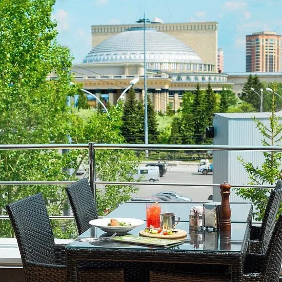 Кафе на левом берегу в омске. Кафе на берегу новосибирск. Park cafe, новосибирск. Ресторан берег исаковского улиц. Бар терраса 10 ten новосибирск.