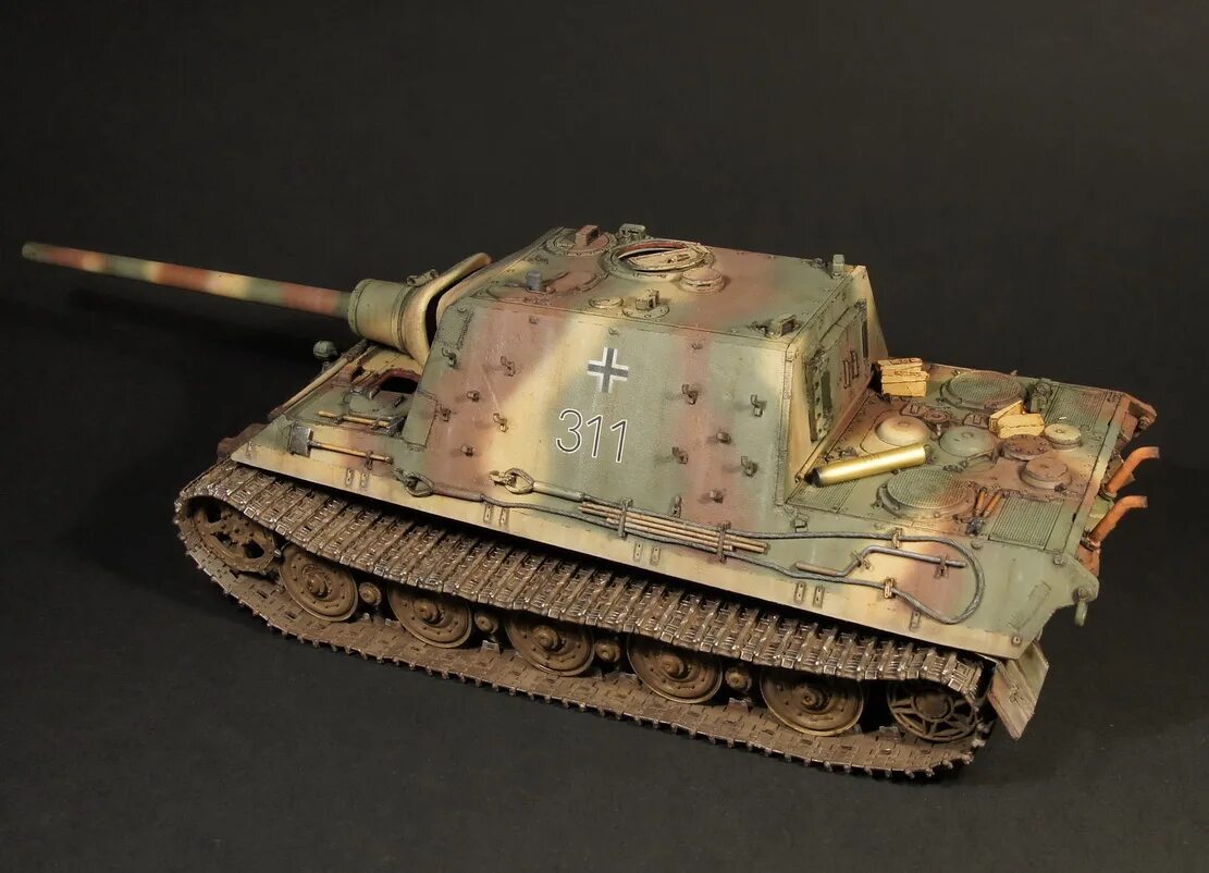 Ягдтигр прототип полевая модернизация. Jagdtiger порше. Шерман и ягдтигр. Jagdtiger porsche production type. 8003 takom сау jagdtiger porsche 1/35.